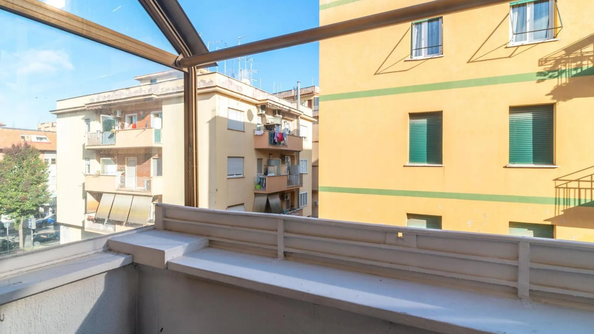 Domus Michele II Monte Mario Station Apartment Rome